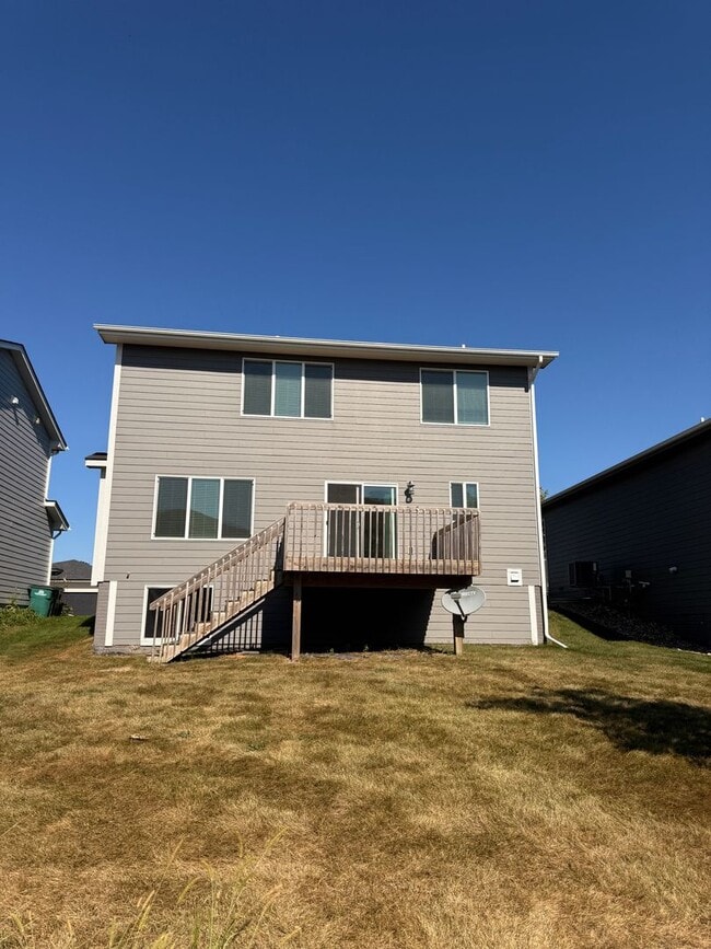 Photo - Beautiful 3 Bedroom Single Family Home in ...