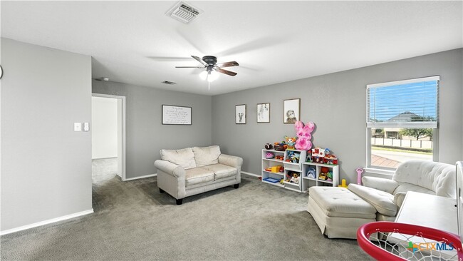 Building Photo - 208 Gatewood Clf Rental