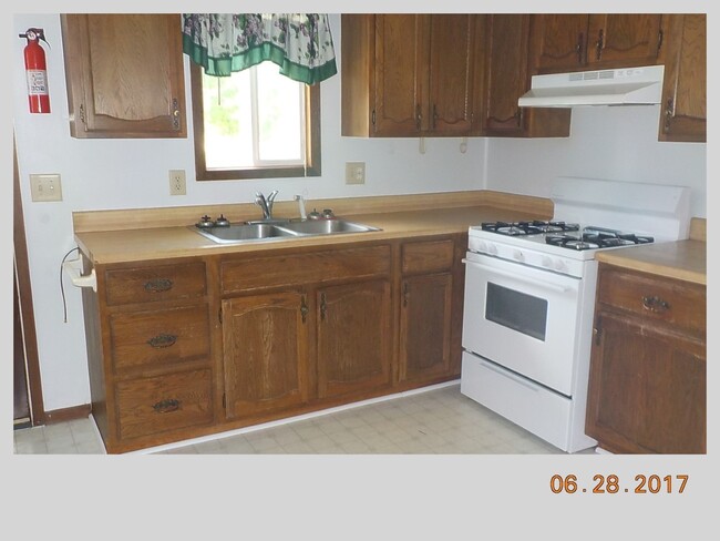 Photo - 1628-1628 W Lincoln Ave Unit 1628