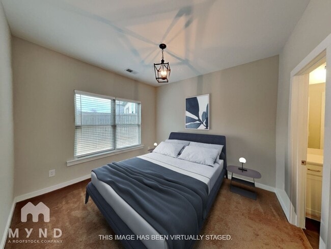 Photo - 176 Park Dr N