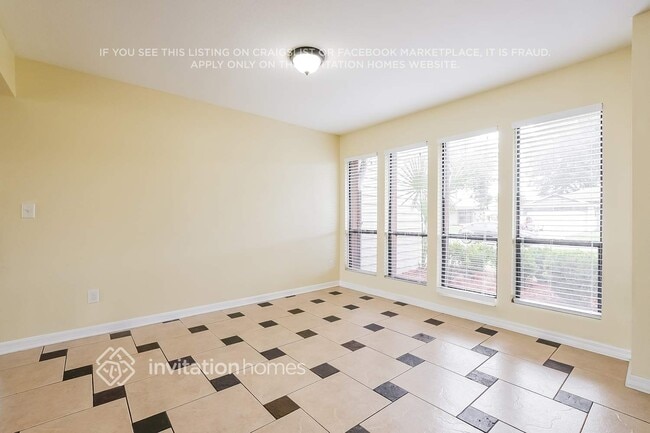 Photo - 3741 Linsbury St