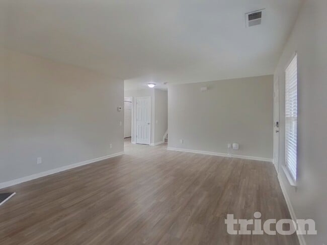 Photo - 1305 Peach Park Ln