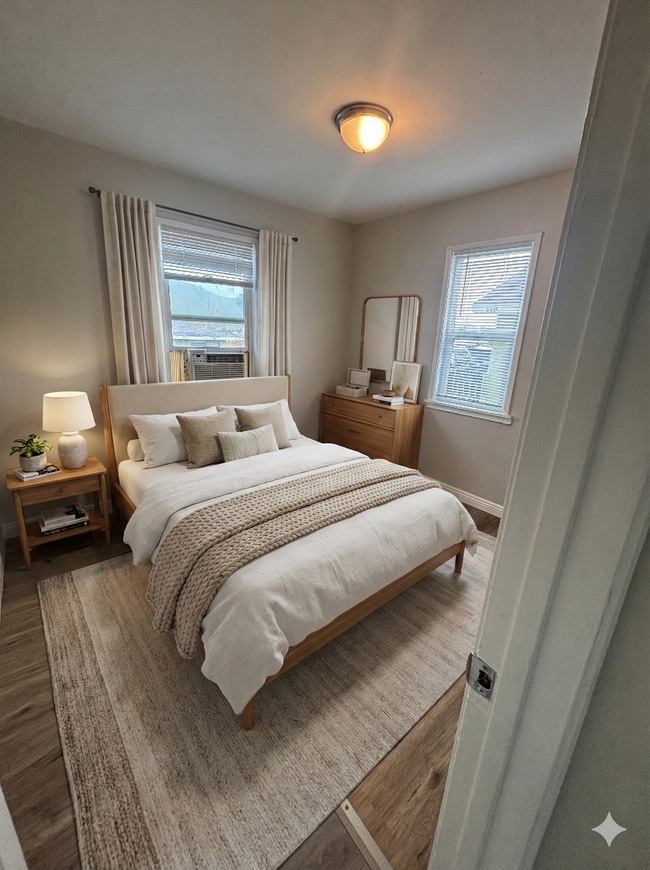 Photo - 365 N Phillips St