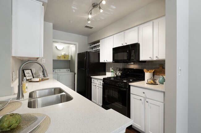 Hardrock Canyon apartments — community photo
