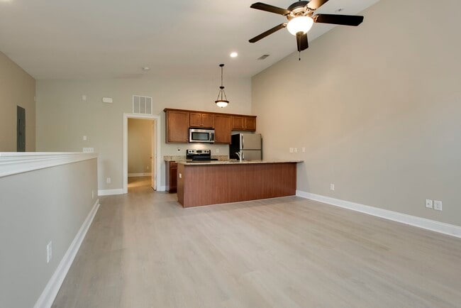Photo - 3120B Long Blvd