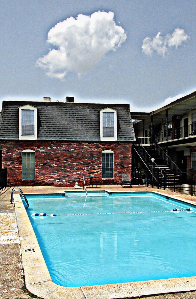 Courtyard CitiFlats Apartments
