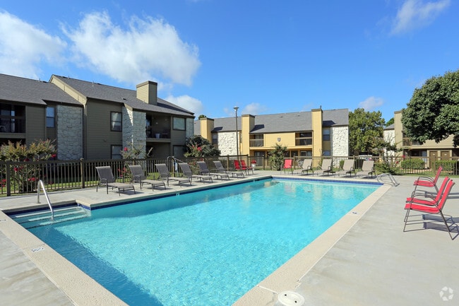 Photo - Polo Club Apartments