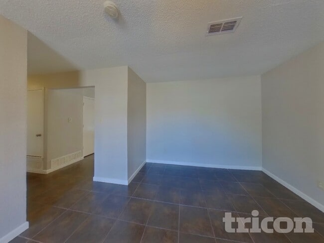 Photo - 4208 Middlebrook Dr