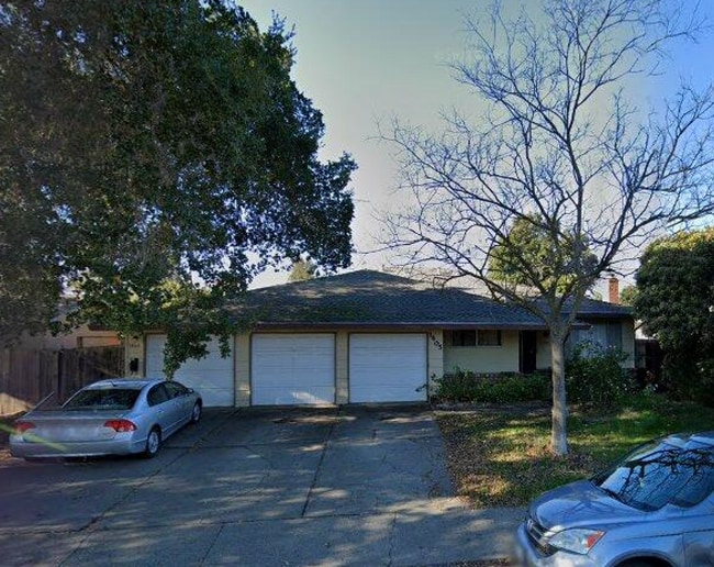 Building Photo - Anderson 1403-1405 Unit 1405