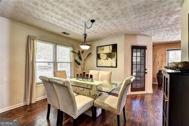Photo - 3940 Piper Glen Dr NE