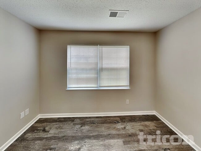 Photo - 136 Cherry Laurel Dr