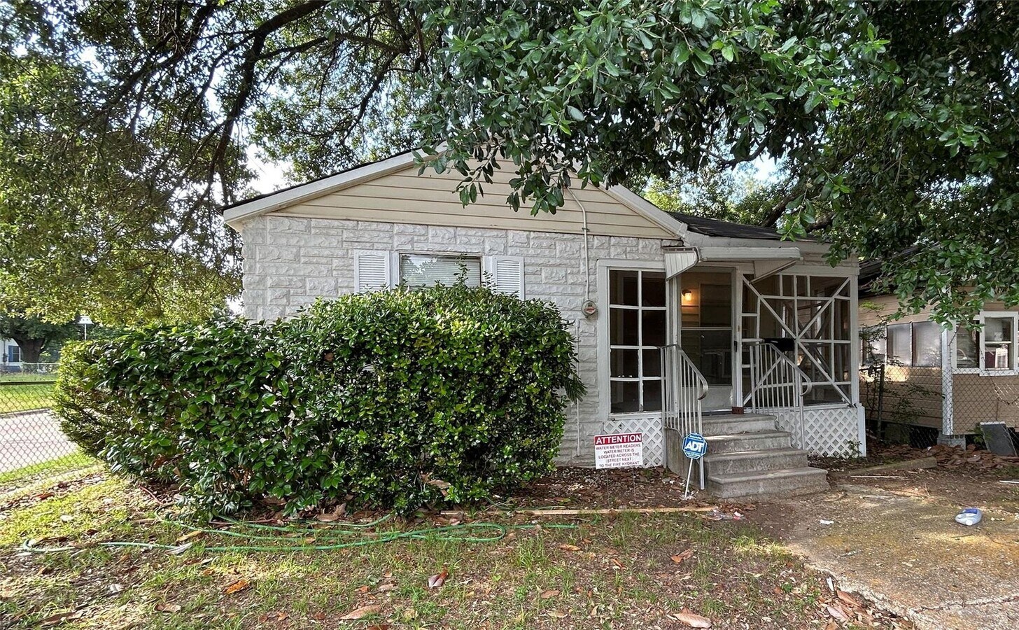 Photo - 634 W.63rd St.