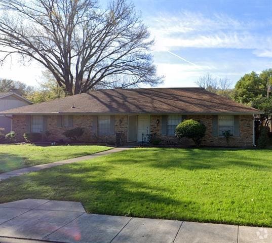 Building Photo - 2626 Brookview Dr Rental