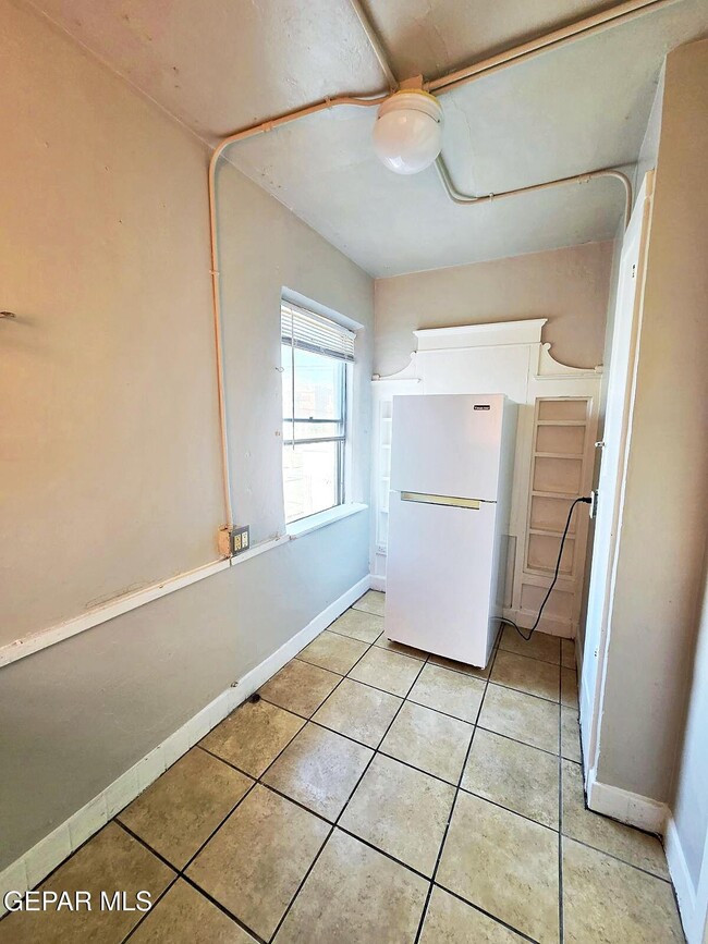 Photo - 1114 N El Paso St Unit 2