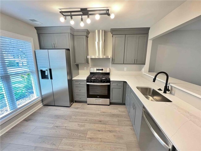 Photo - 3573 Kennesaw Station Dr