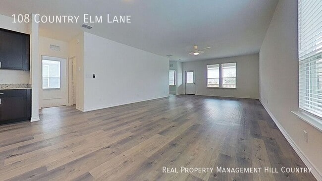 Photo - 108 Country Elm Ln