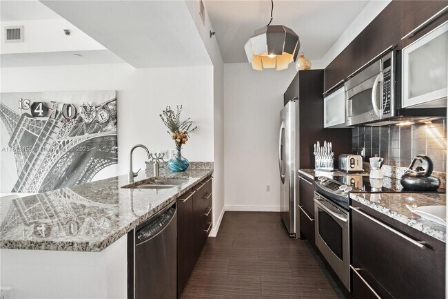 Photo - 951 Brickell Ave Unidad 3700 Rental