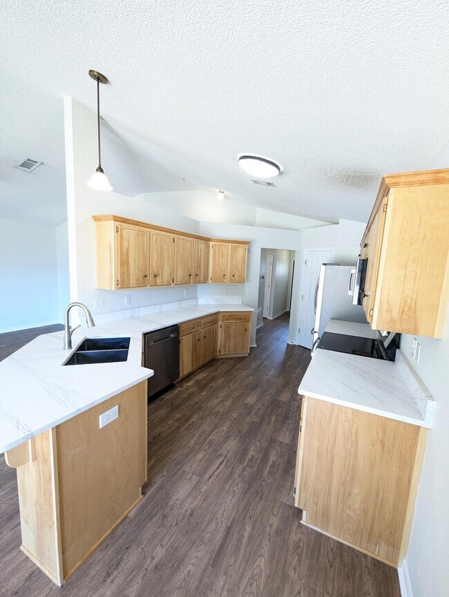 Photo - 2001 Presidio St