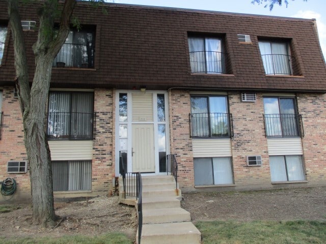 Building Photo - 203 N Waters Edge Dr Unit 202