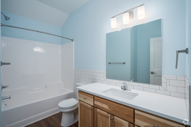 Bathroom - Cottage Grove at St. Mary's Townhomes