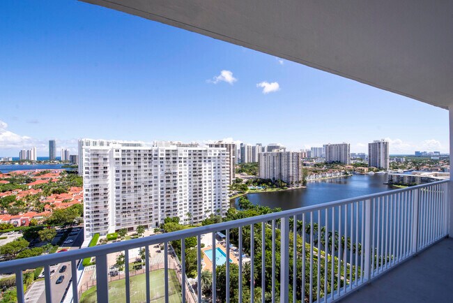 Photo - 2801 NE 183rd St Unit 2104w