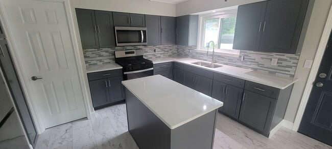 Photo - 1615 Washington Ave