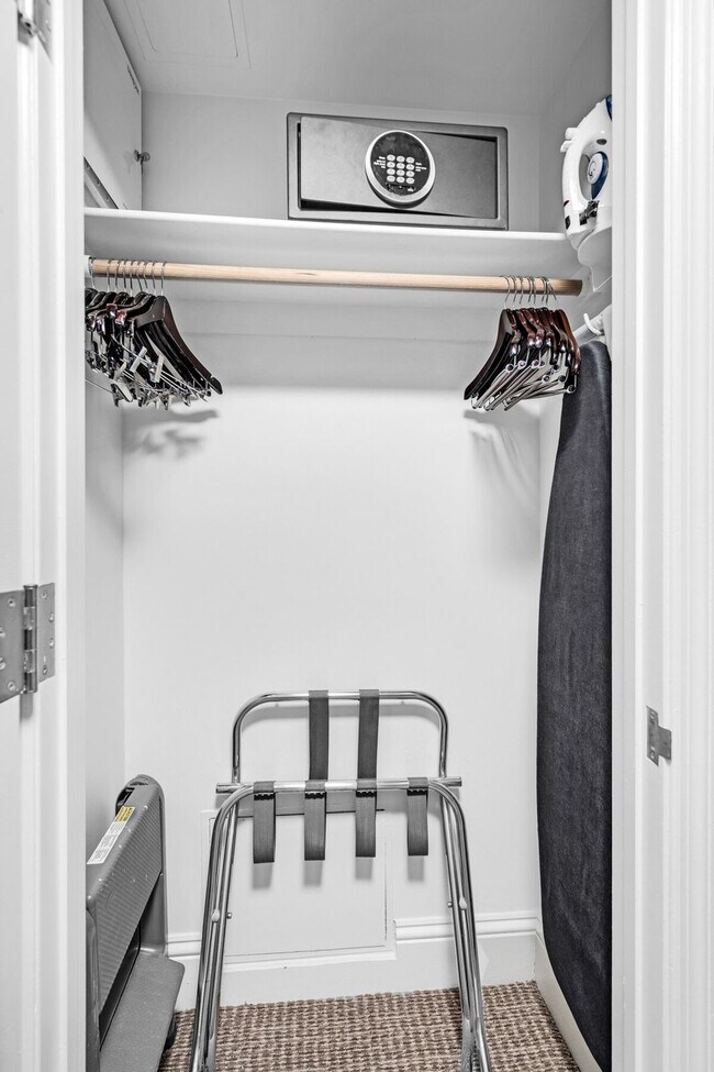 Photo - 4385 Collins Ave Unit SI ID1540520P