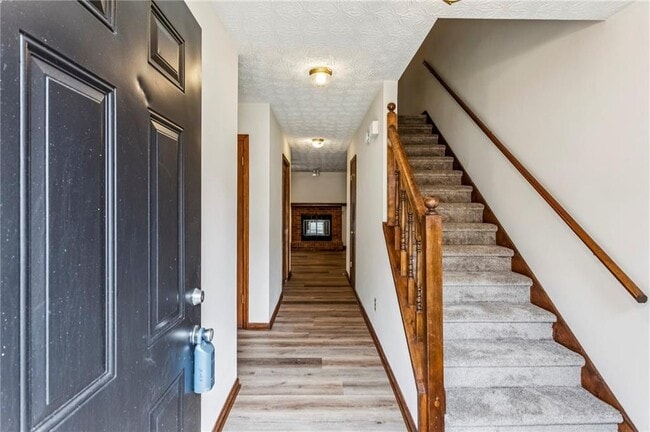 Photo - 1105 Booth Ct SW