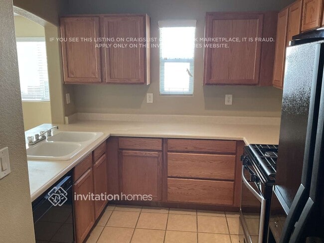 Photo - 9274 Hollander Ave