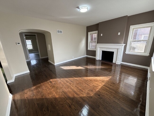 Photo - Charming 4-bed Home in Gary