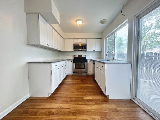 Photo - 1949 Governors Ln