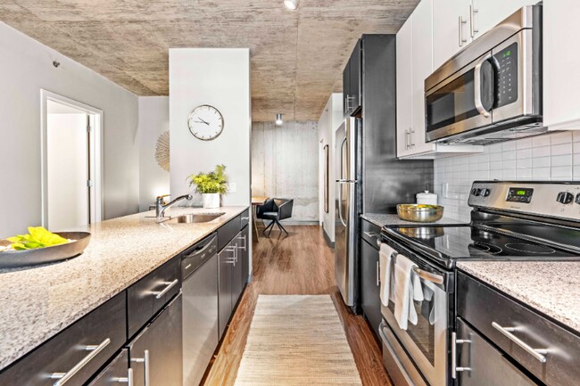 Photo - 600 W Jackson Blvd