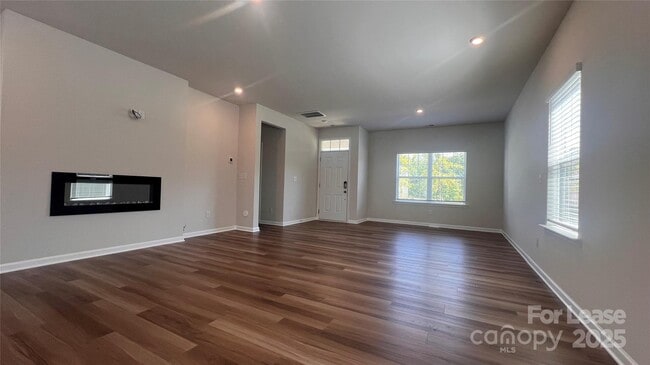Photo - 8110 Whitegrove Rd
