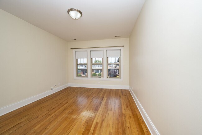 Photo - 5505 W School St Unit 1D