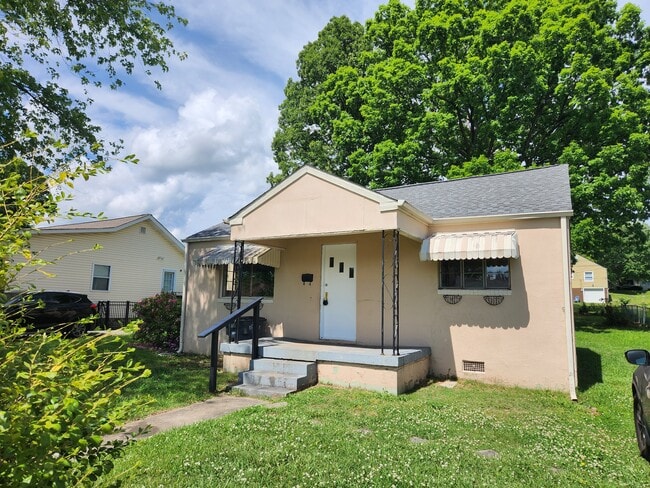 Photo - 1825 Kenwood Rd Casa