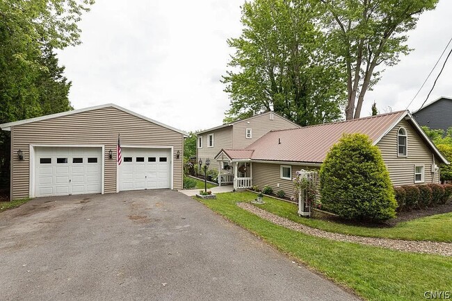 Photo - 9470 Horseshoe Island Rd