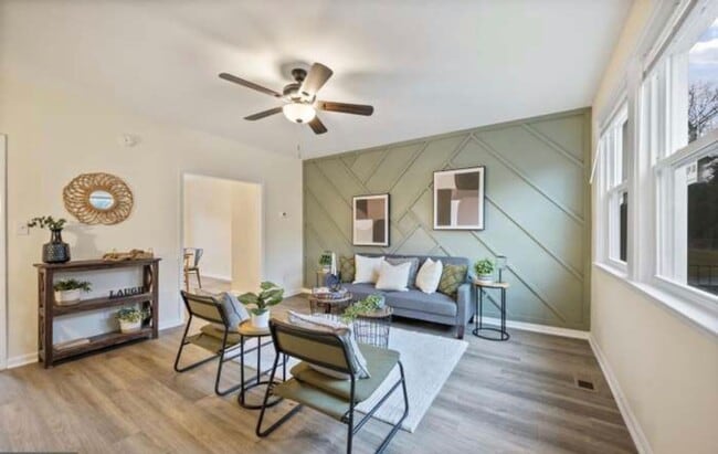Photo - Beautiful Renovated 3BR/2BTH Brick Townhome
