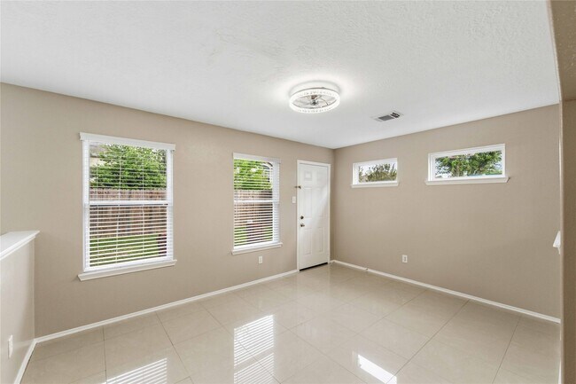 Photo - 11015 Shumard Oak Ct