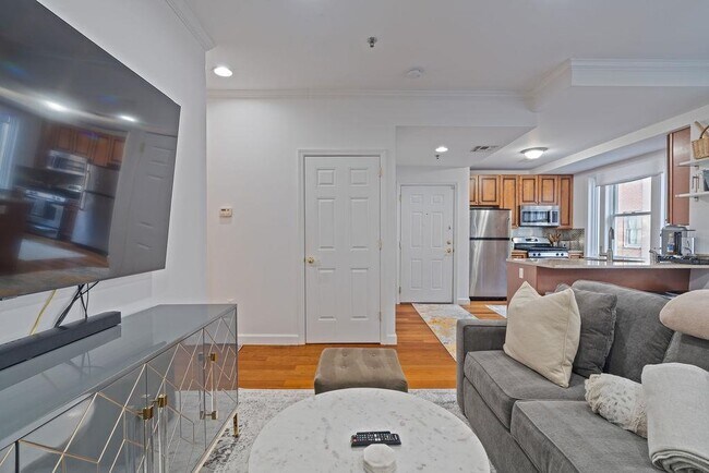 Photo - 620 38th St Unit 903