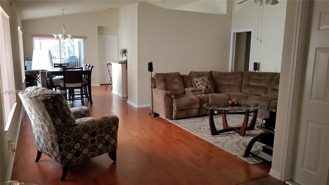Photo - 1440 Canary Island Dr