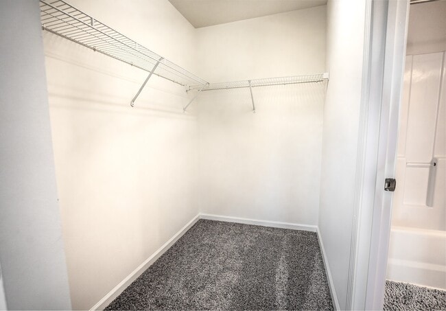 University Suites: Off-Campus Community