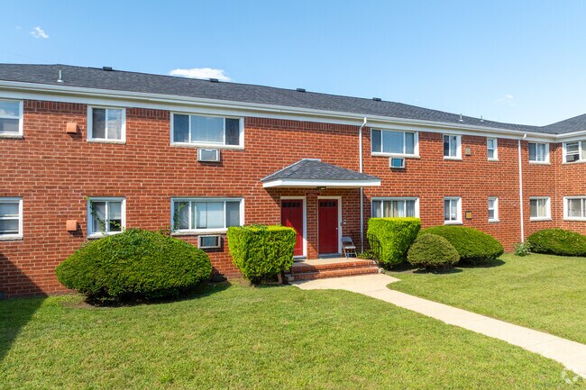 Crossroads Manor Apartments