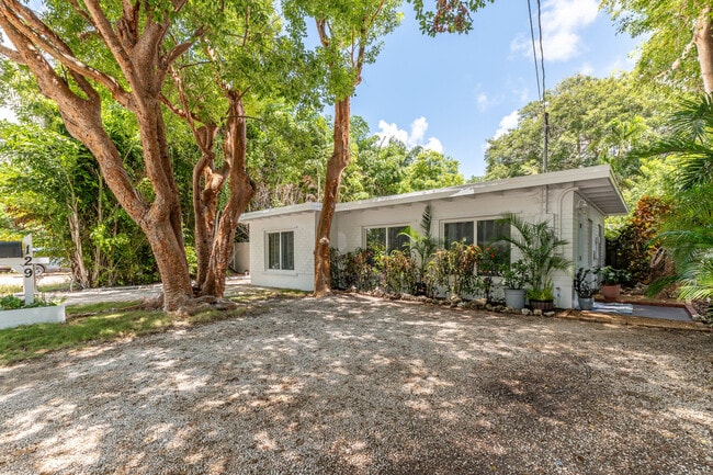 Photo - 129 S Hammock Rd