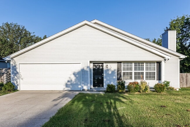 Building Photo - 321 Lake Forest Dr