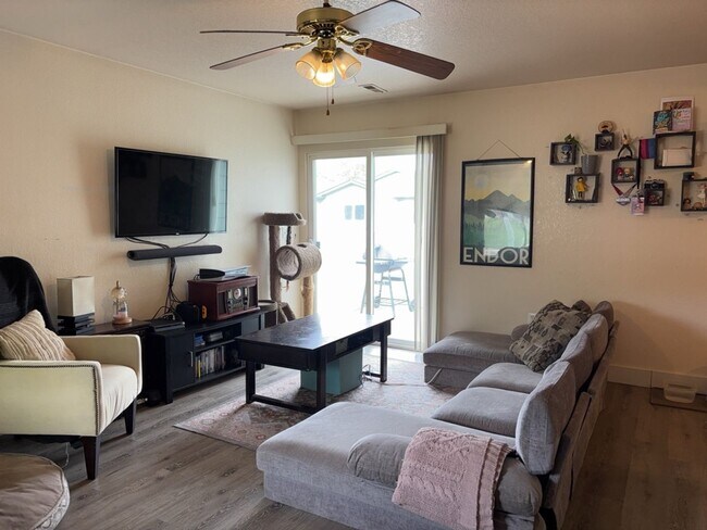 Photo - STUDENTS WELCOME! 3 Bed, 2 Bath Duplex in West Fort Collins close to Foothills