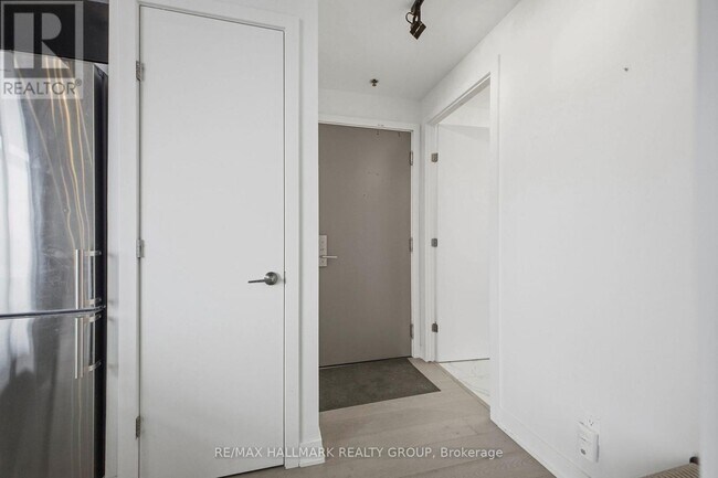 Photo - 203 Catherine St Unité 1001