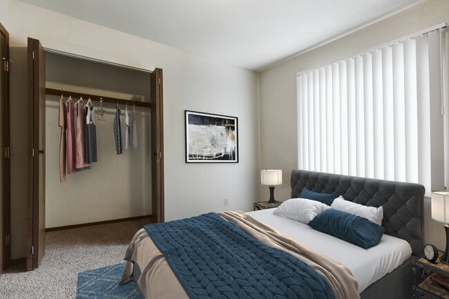 Photo - Carling Manor