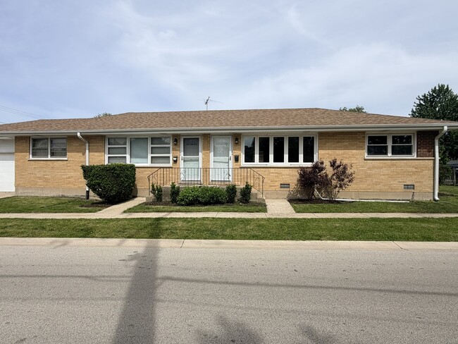 Photo - 624 Prairie Ave