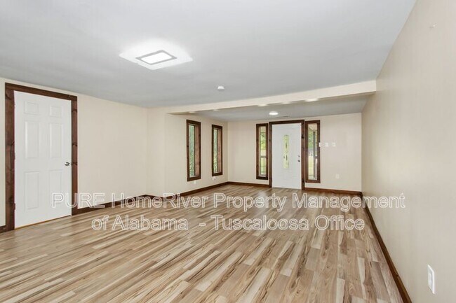 Photo - 299 McElroy Dr