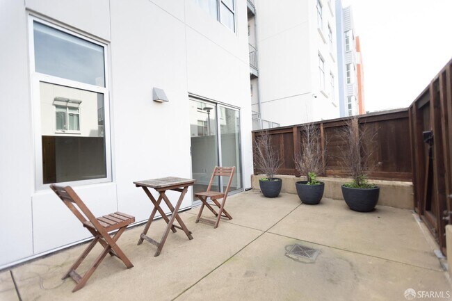 Photo - 451 Kansas St